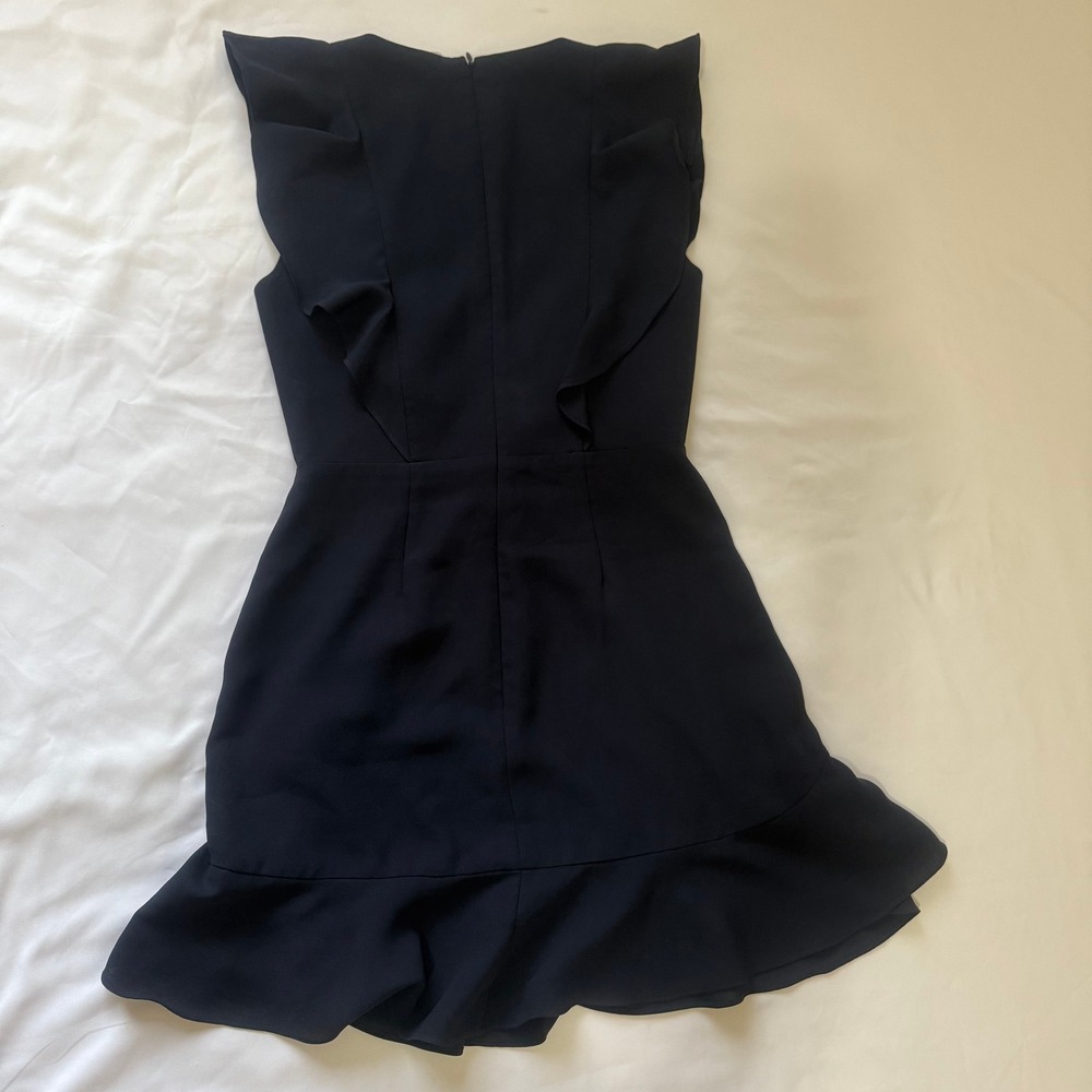 BCBG MaxAxria Ruffle Deep V Cocktail Party Short Sleeve Mini Dress‎ Sz 2 Dk Navy